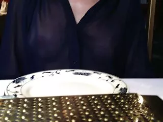 Seksi genç Mia Khalifa siyah türkce altyazılı porno filimleri adam tarafından göğüsleri üzerinde becerdin ve boşalmak