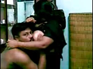 Bu yaşlı kafa genç adam, pornofilmtürkçe amını yemeden ve onu becermeden önce Lenka'nın ganimetine hayran kaldı.